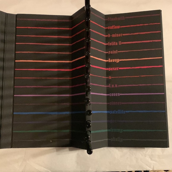 Kat Von D Lip Liner Collector’s Edition - Picture 5 of 7